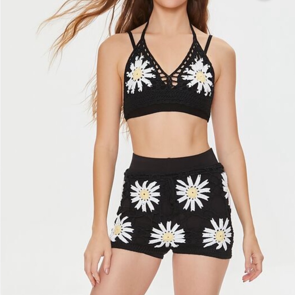 Floral Croche Halter & Shorts set